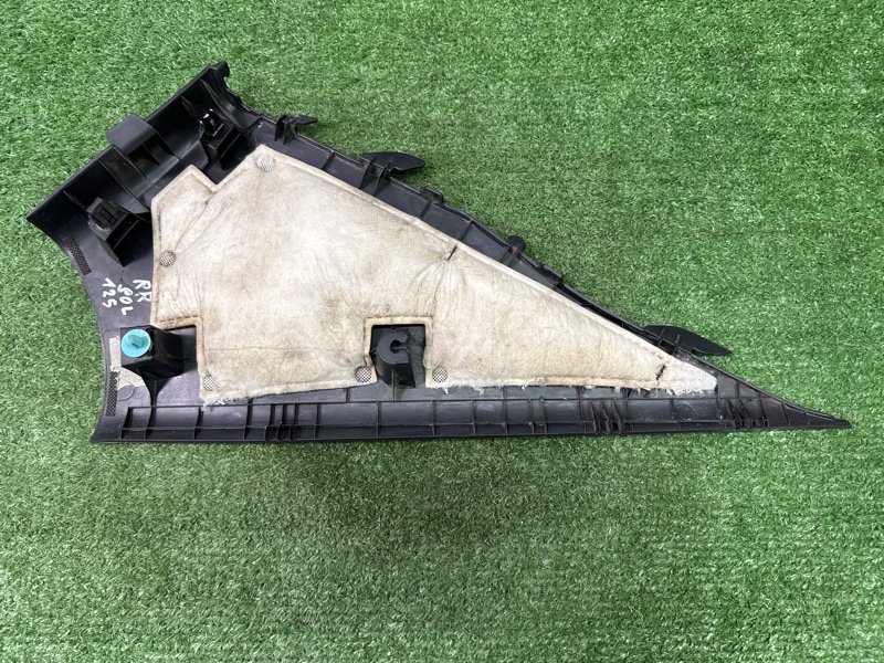 Накладка стойки кузова Hyundai Solaris 1 2013 RB