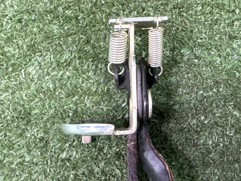 Ручка открывания бензобака и багажника Hyundai Solaris 1 2013 RB