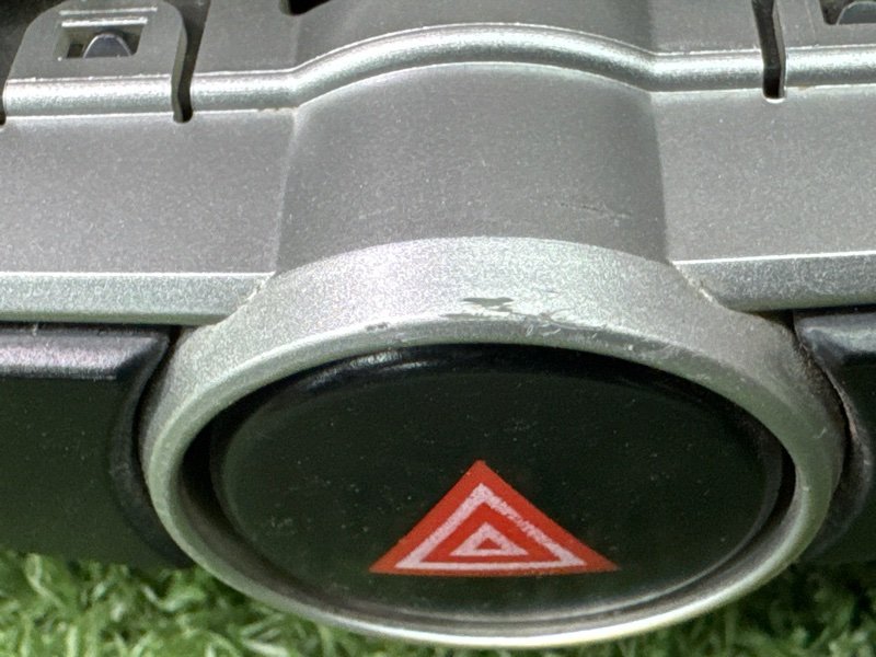 Кнопка аварийной сигнализации Hyundai Solaris 1 2013 RB