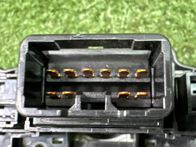 Кнопка аварийной сигнализации Hyundai Solaris 1 2013 RB