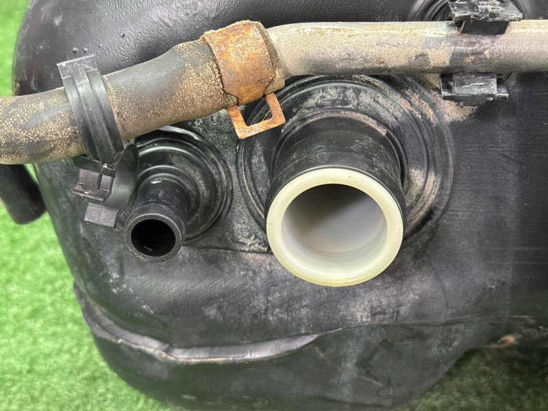 Бензобакбак топливный Kia Cerato 1