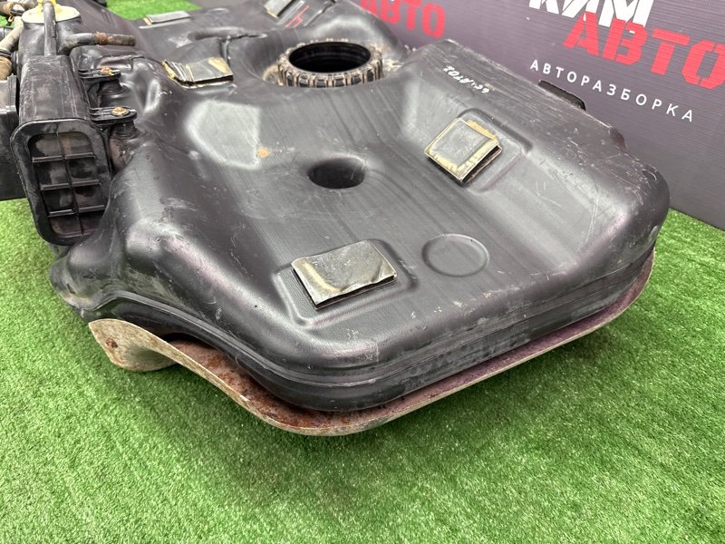 Бензобакбак топливный Kia Cerato 1