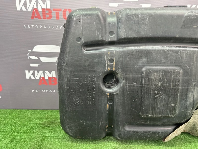 Бензобакбак топливный Kia Cerato 1