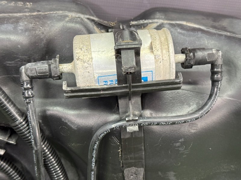 Бензобакбак топливный Volkswagen Polo 3