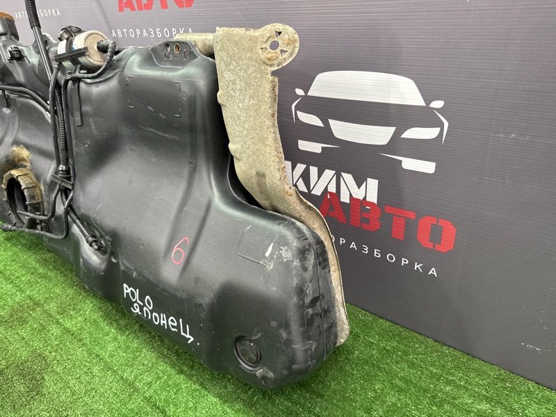 Бензобакбак топливный Volkswagen Polo 3