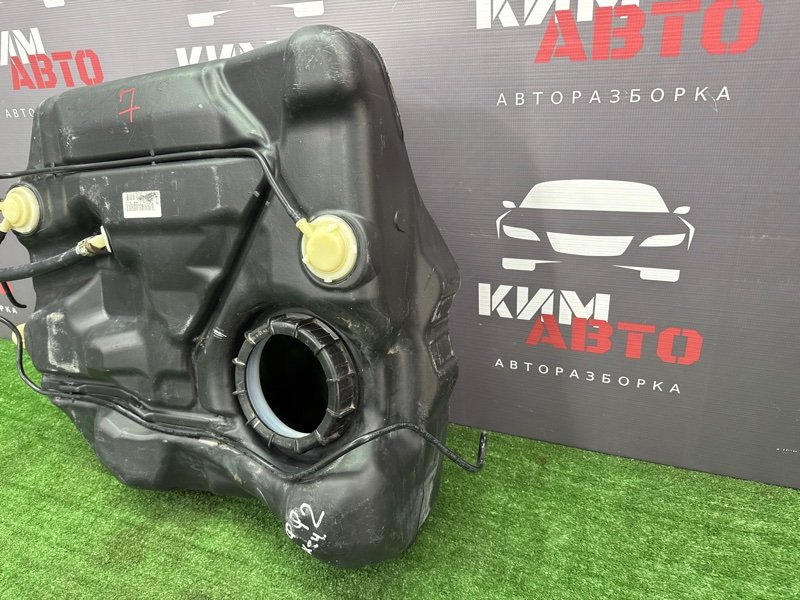 Бензобакбак топливный Ford Focus 2