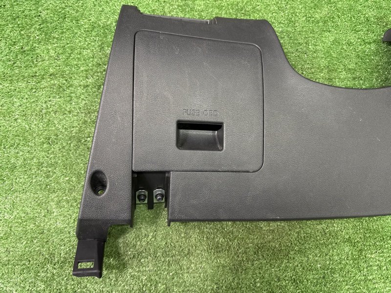 Накладка торпедо нижняя левая Hyundai Solaris 1 2013 RB