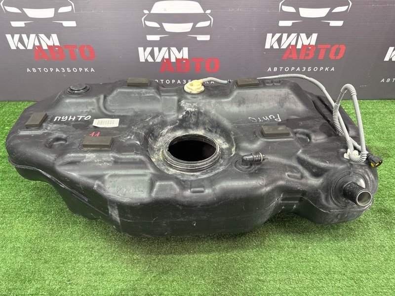 Бензобакбак топливный Fiat Punto