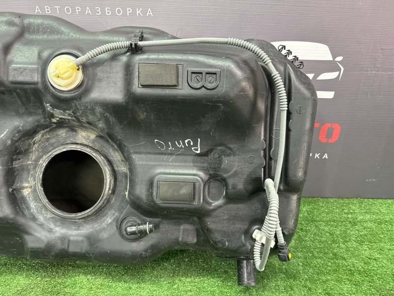 Бензобакбак топливный Fiat Punto