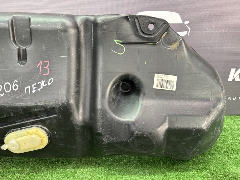Бензобакбак топливный Peugeot 206