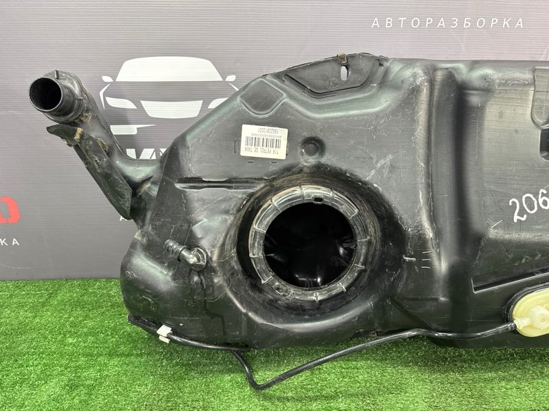 Бензобакбак топливный Peugeot 206