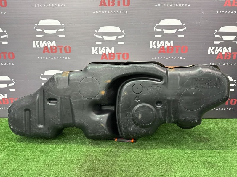 Бензобакбак топливный Toyota Land Cruiser 200