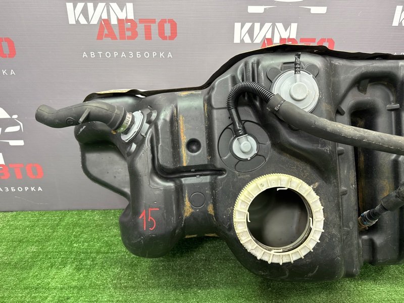 Бензобакбак топливный Toyota Land Cruiser 200