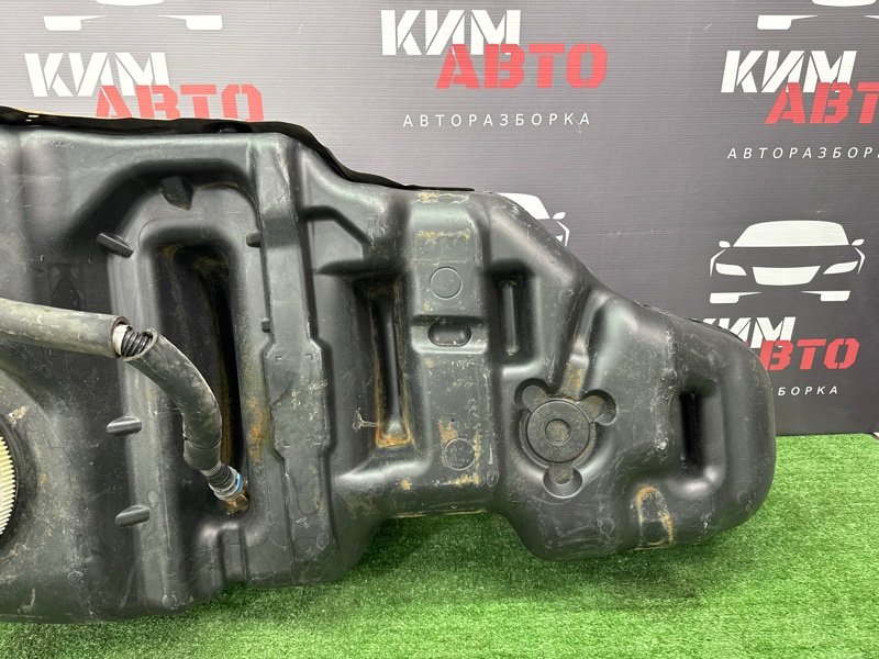 Бензобакбак топливный Toyota Land Cruiser 200