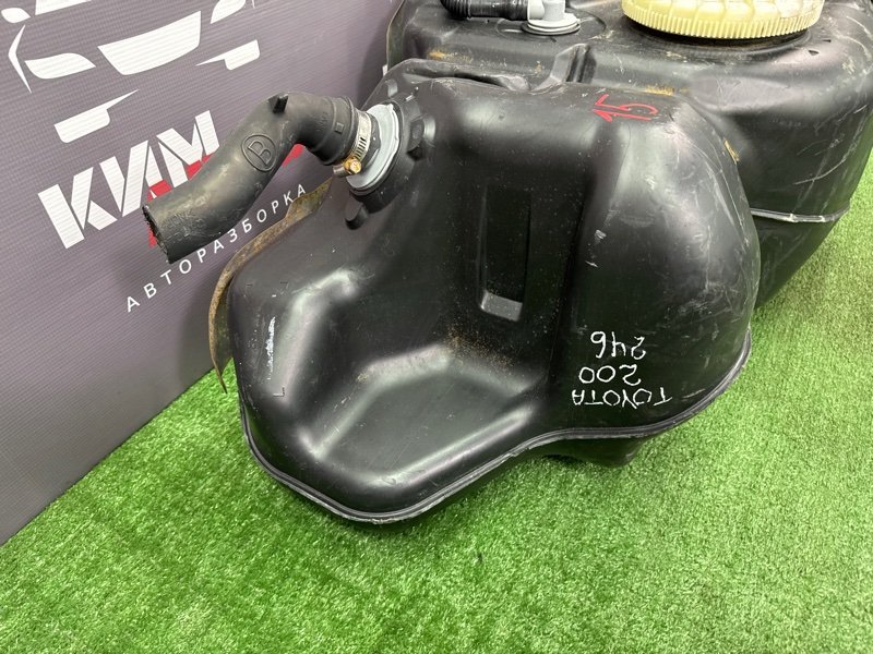 Бензобакбак топливный Toyota Land Cruiser 200