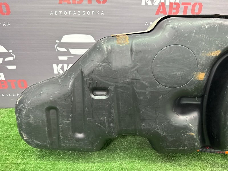 Бензобакбак топливный Toyota Land Cruiser 200