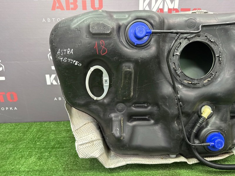 Бензобакбак топливный Opel Astra J