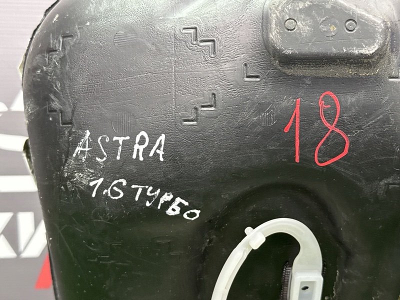 Бензобакбак топливный Opel Astra J