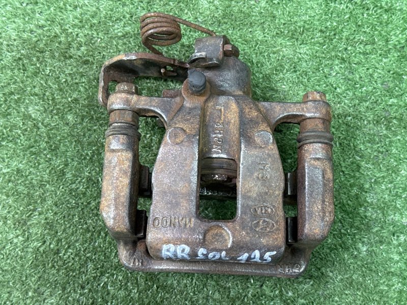 Суппорт тормозной Hyundai Solaris 1 2013 RB