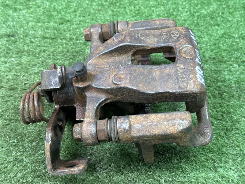 Суппорт тормозной Hyundai Solaris 1 2013 RB