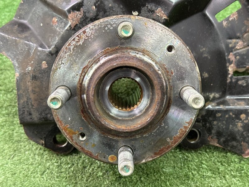 Кулак поворотный Hyundai Solaris 1 2013 RB