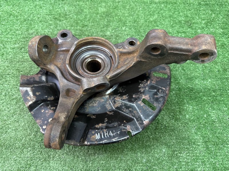 Кулак поворотный Hyundai Solaris 1 2013 RB