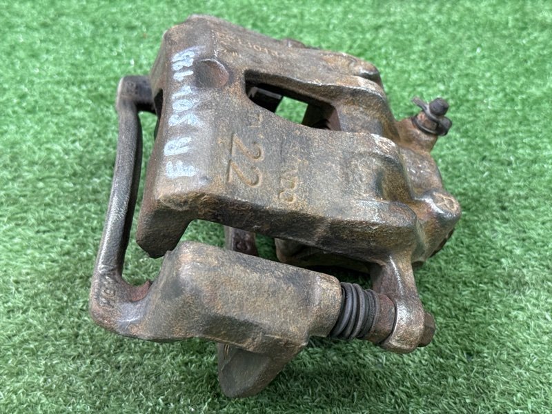 Суппорт тормозной Hyundai Solaris 1 2013 RB