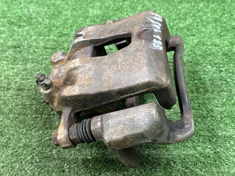 Суппорт тормозной Hyundai Solaris 1 2013 RB