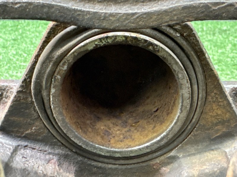 Суппорт тормозной Hyundai Solaris 1 2013 RB