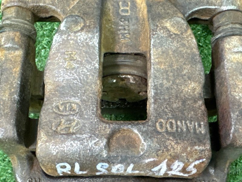 Суппорт тормозной Hyundai Solaris 1 2013 RB