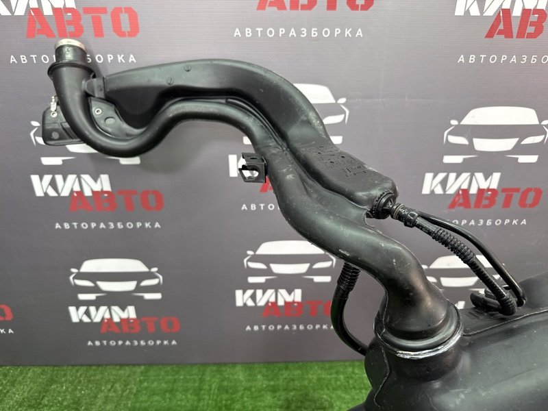 Бензобакбак топливный Volkswagen Golf 6