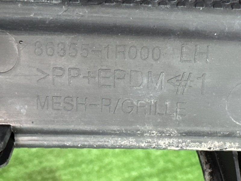 Решетка радиатора Hyundai Solaris 1 2013 RB