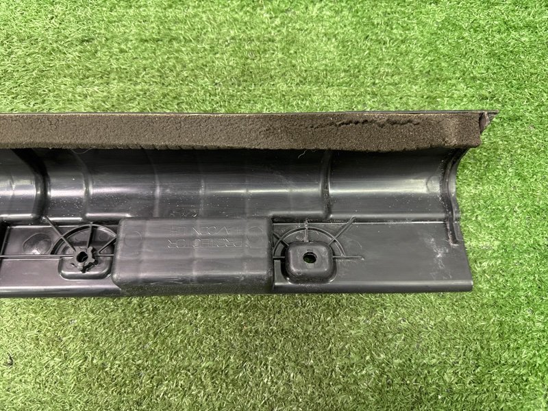 Дефлектор радиатора Hyundai Solaris 1 2013 RB