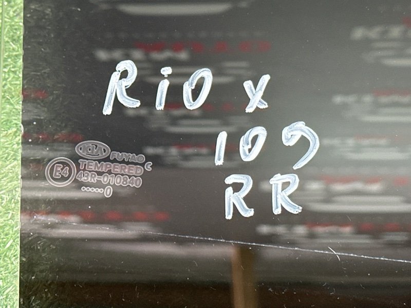 Стекло двери Kia Rio X-Line 2020