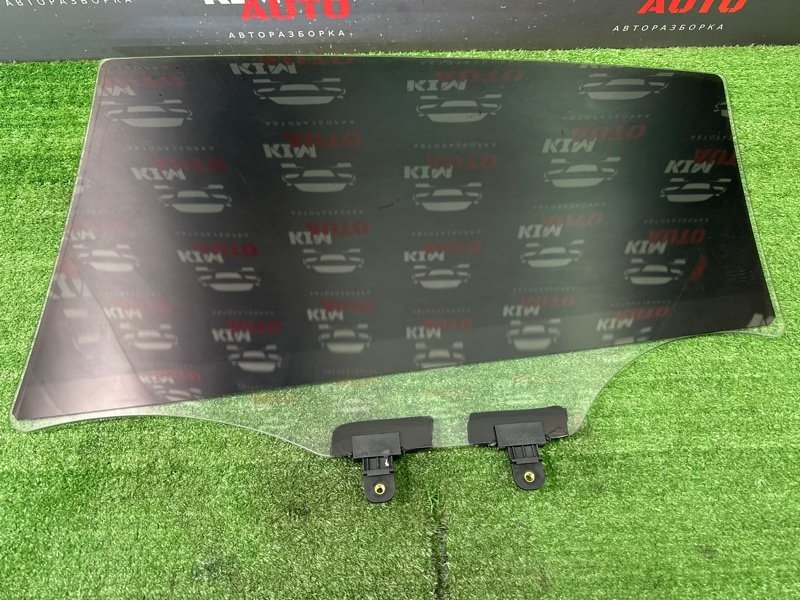 Стекло двери Kia Rio X-Line 2020