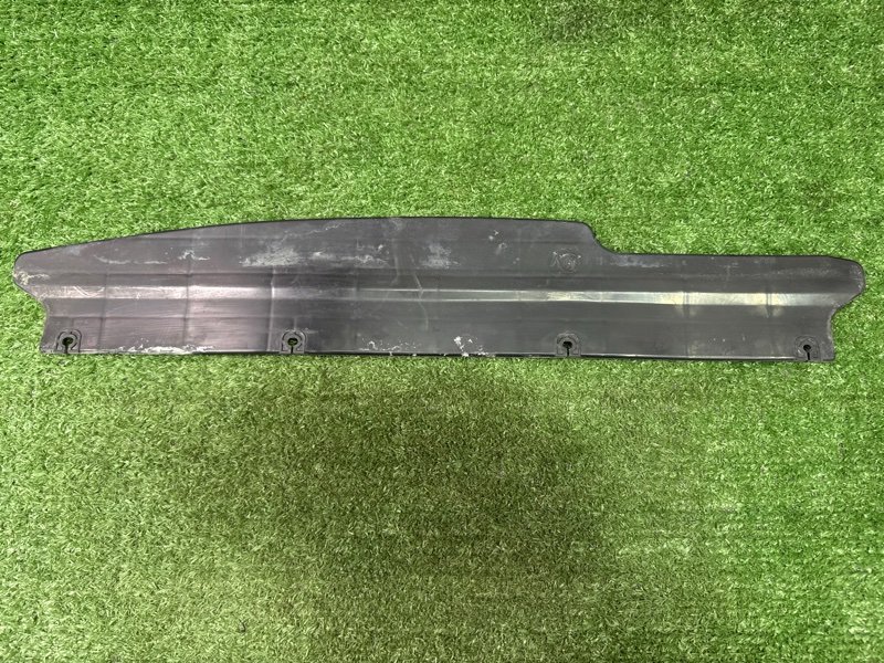 Дефлектор радиатора верхний Hyundai Solaris 1 2013 RB