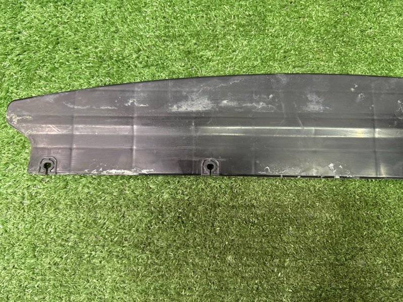 Дефлектор радиатора верхний Hyundai Solaris 1 2013 RB