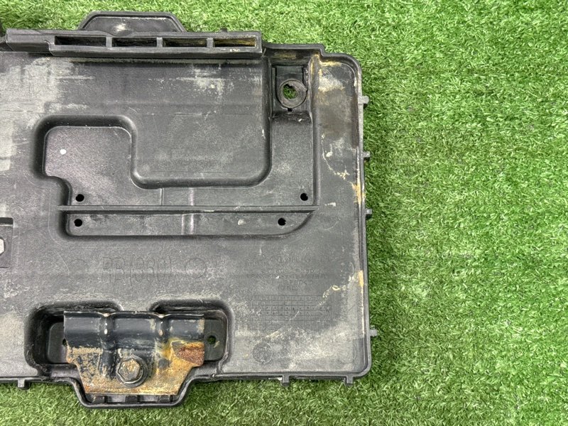 Площадка под АКБ Hyundai Solaris 1 2013 RB