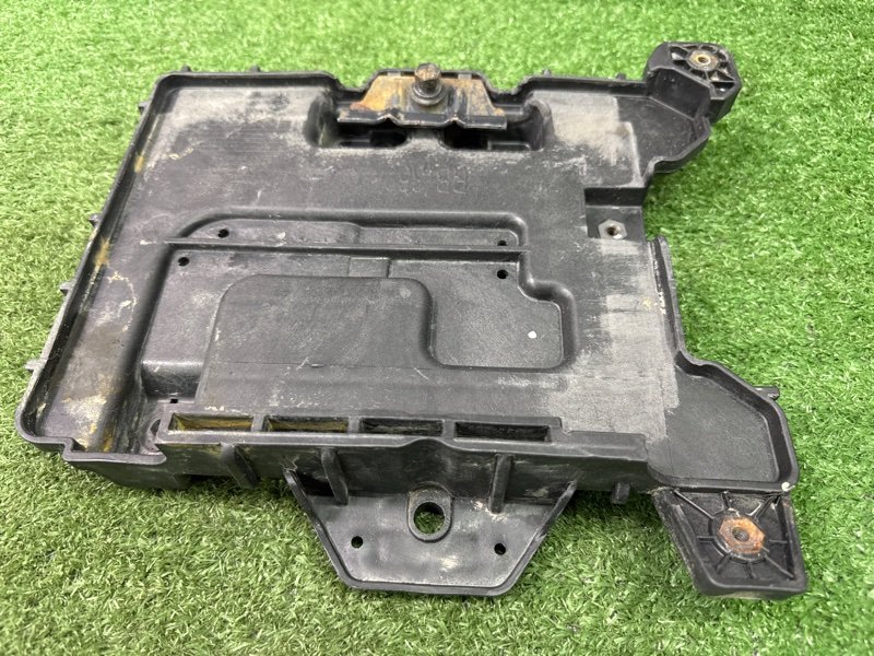 Площадка под АКБ Hyundai Solaris 1 2013 RB