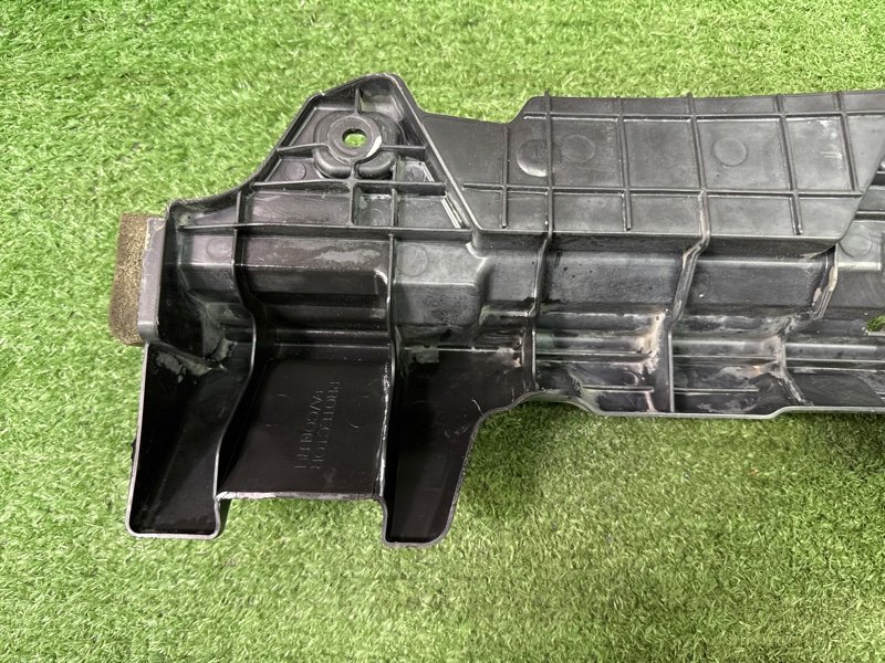 Дефлектор радиатора Hyundai Solaris 1 2013 RB