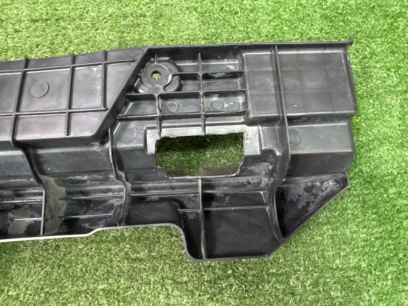 Дефлектор радиатора Hyundai Solaris 1 2013 RB