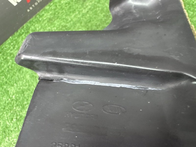 Дефлектор радиатора Hyundai Solaris 1 2013 RB