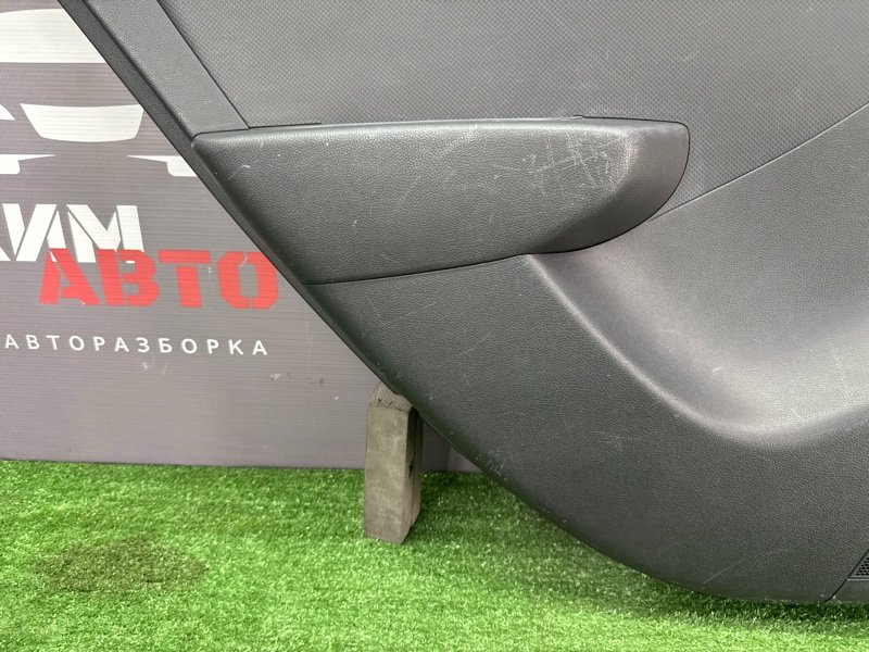 Обшивка двери Hyundai Solaris 1 2013 RB