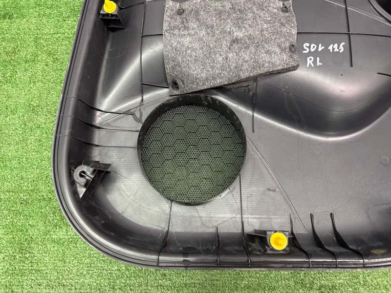 Обшивка двери Hyundai Solaris 1 2013 RB