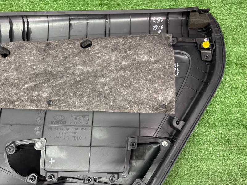 Обшивка двери Hyundai Solaris 1 2013 RB