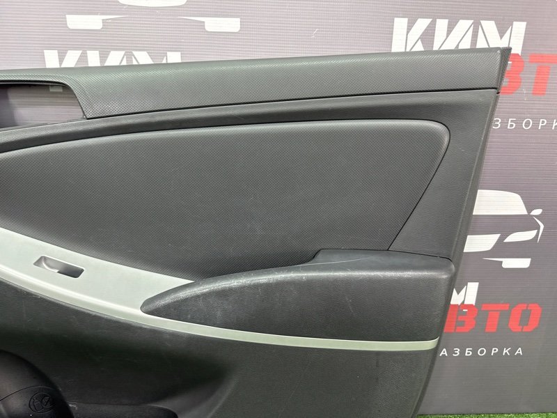 Обшивка двери Hyundai Solaris 1 2013 RB