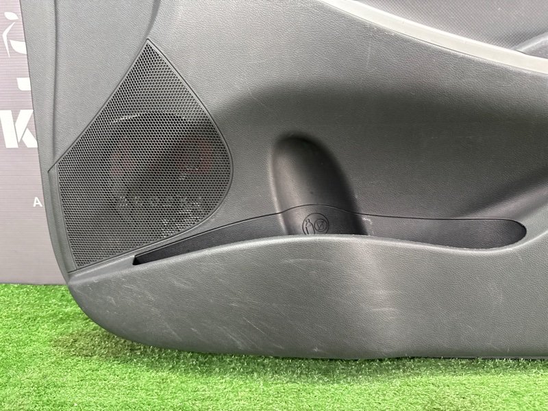 Обшивка двери Hyundai Solaris 1 2013 RB