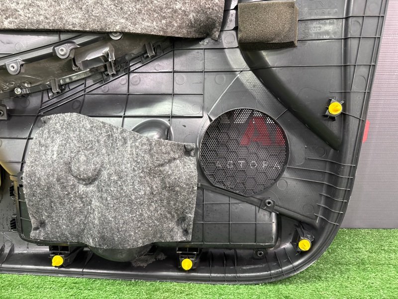 Обшивка двери Hyundai Solaris 1 2013 RB