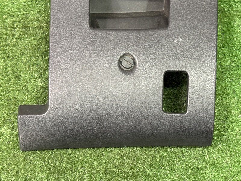 Крышка блока предохранителей салона Peugeot 307