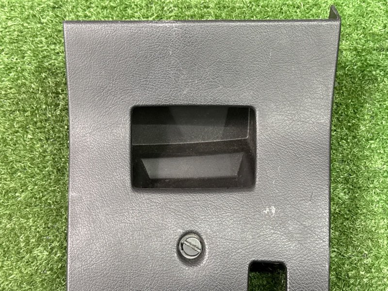 Крышка блока предохранителей салона Peugeot 307